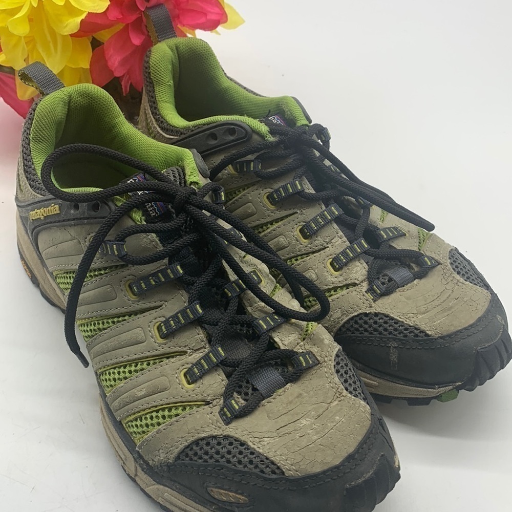 Patagonia Release Burlap tan Green Hiking Sneaker Sz 8.5. SNK0312D